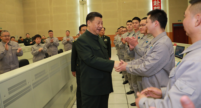 习近平向全体解放军指战员武警部队官兵民兵预备役人员致以新春祝福